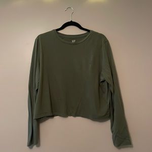 Gap olive cropped long sleeve